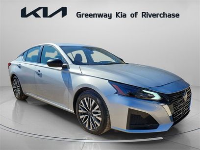 Used 2024 Nissan Altima 2.5 SV