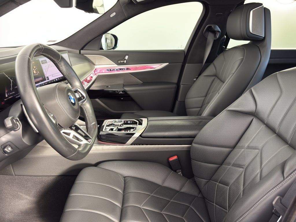 Certified 2024 BMW 760i xDrive AWD/4WD image 5