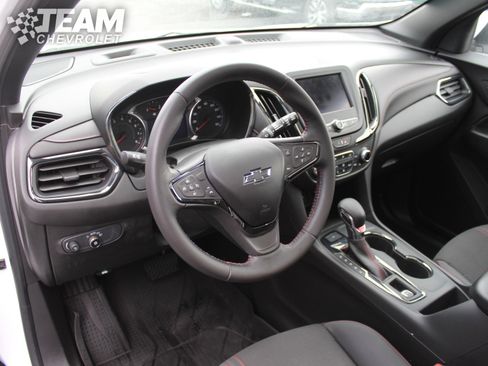 Certified 2022 Chevrolet Equinox RS w/ LPO, Floor Liner Package image 13