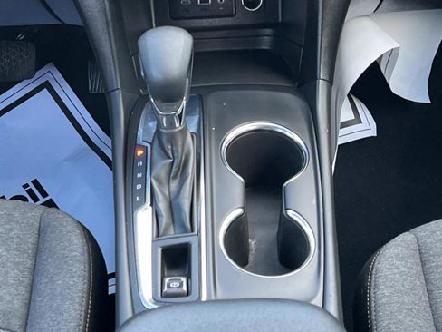 Used 2023 Chevrolet Equinox LT image 17