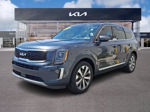 Used 2022 Kia Telluride S FWD image 3