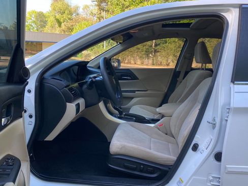 Used 2013 Honda Accord EX image 15