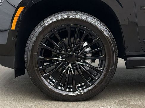 Used 2026 GMC Yukon Denali w/ Sun & Power Step Package image 10