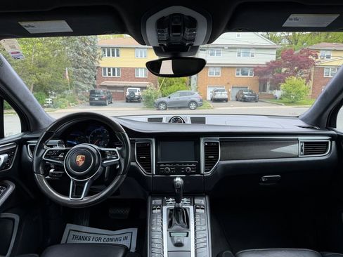 Used 2015 Porsche Macan Turbo AWD/4WD image 30