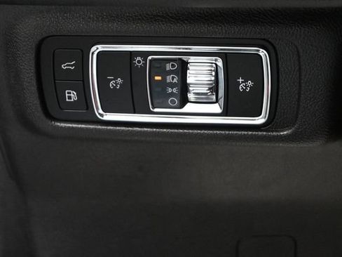 Certified 2025 Lincoln Corsair Grand Touring AWD/4WD image 11