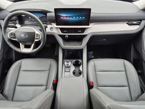 New 2026 Ford Explorer Active AWD/4WD image 13
