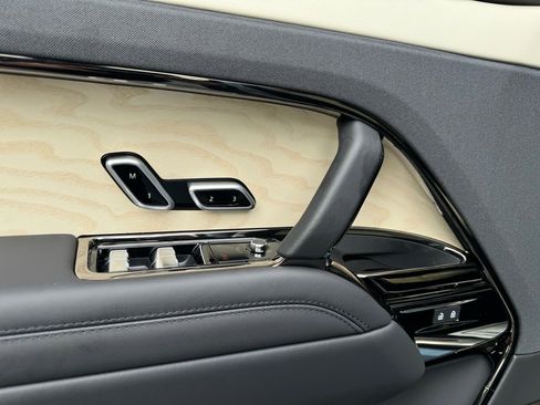 New 2025 Land Rover Range Rover Sport SV Edition Two image 8