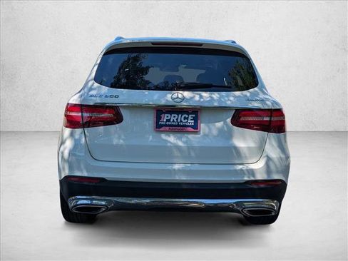 Used 2018 Mercedes-Benz GLC 300 4MATIC image 7