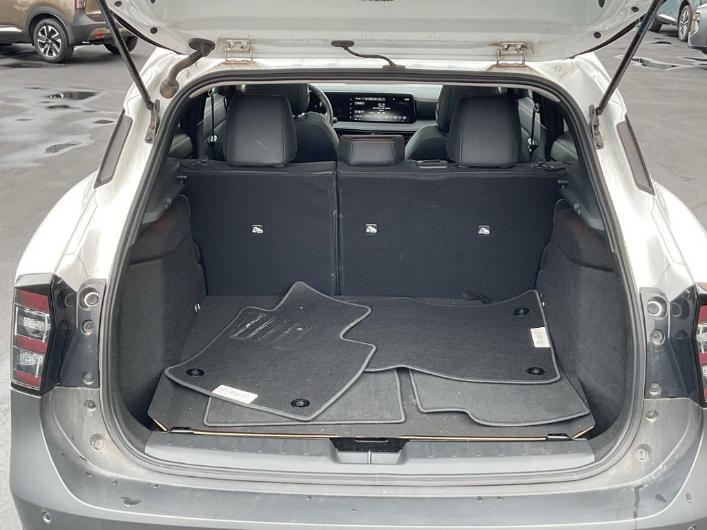 Used 2025 Nissan Kicks SR AWD/4WD image 22