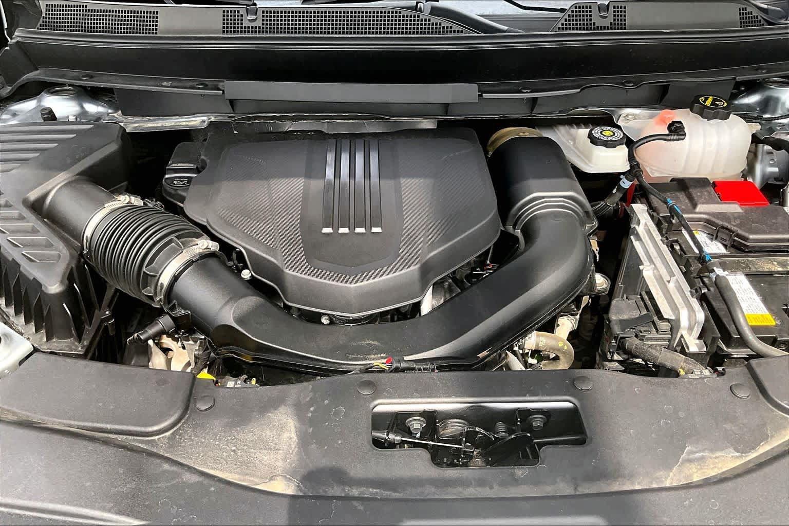 Used 2024 GMC Acadia Denali w/ Super Cruise Package FWD image 32
