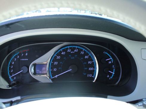 Used 2012 Toyota Sienna XLE image 17