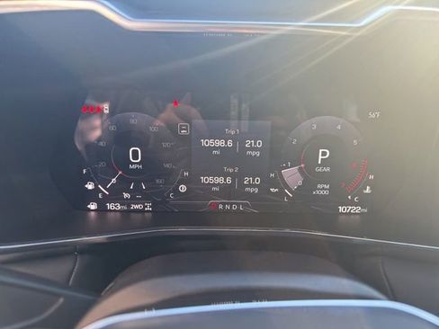 Used 2024 GMC Canyon Elevation w/ Trailering Package AWD/4WD image 12