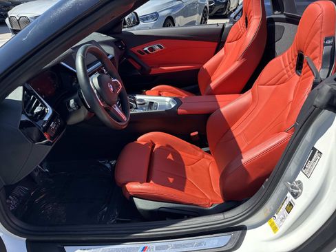 Certified 2024 BMW Z4 sDrive30i w/ Shadowloine Package RWD image 11
