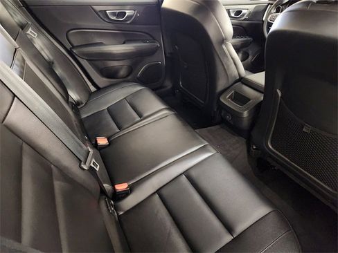 Used 2024 Volvo S60 B5 Core image 32