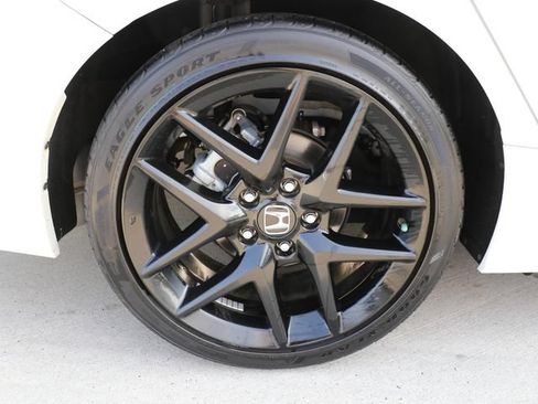 Used 2022 Honda Civic Sport image 8