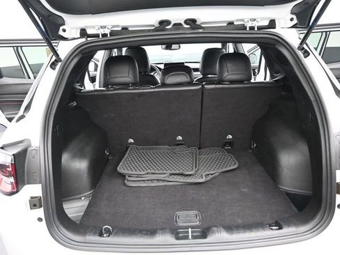 Used 2024 Jeep Compass Trailhawk image 24