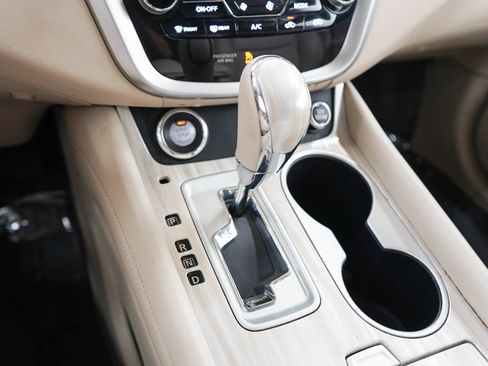 Used 2016 Nissan Murano SV AWD/4WD image 22