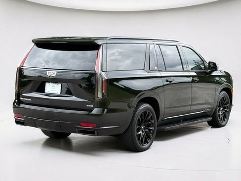 Used 2021 Cadillac Escalade ESV Sport Platinum AWD/4WD image 15