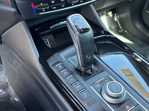 Used 2024 Maserati Levante GT Ultima image 25