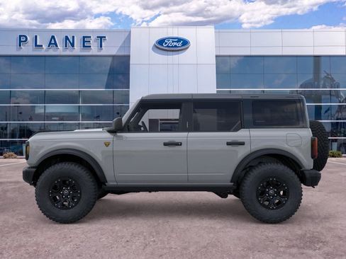 New 2026 Ford Bronco Badlands w/ Wildtrak Package AWD/4WD image 3