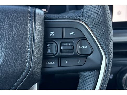 Used 2026 Toyota Tacoma TRD Off-Road w/ TRD Off Road Upgrade Package AWD/4WD image 26
