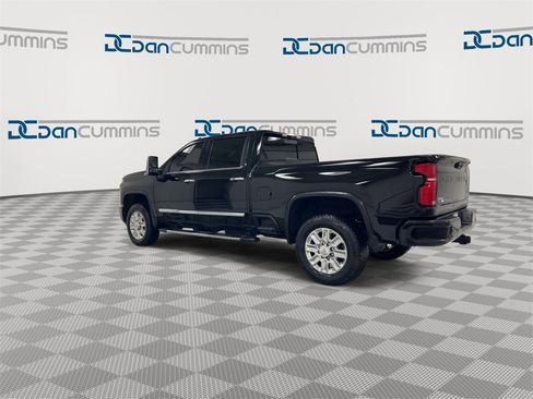 Used 2025 Chevrolet Silverado 2500 High Country w/ Technology Package image 6