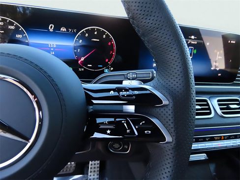 Used 2025 Mercedes-Benz GLS 450 GLS 450 image 79