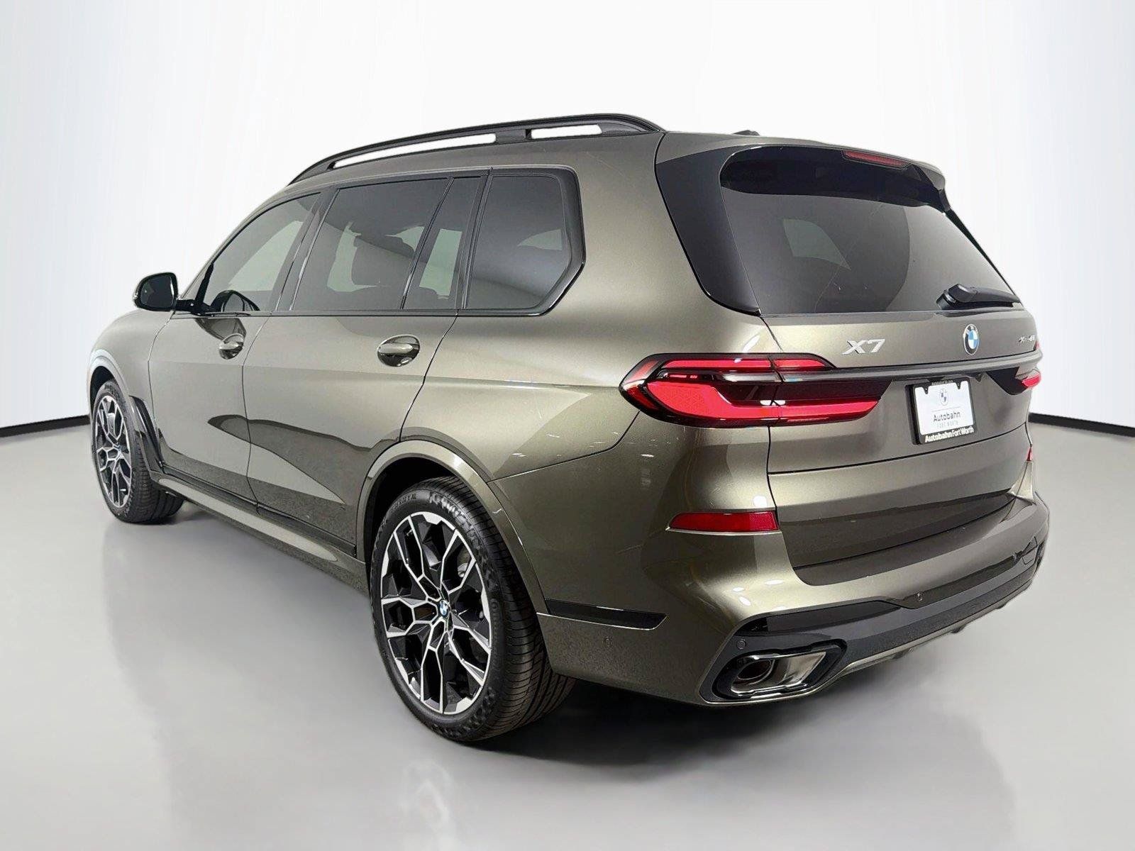 New 2027 BMW X7 xDrive40i w/ M Sport Package AWD/4WD image 7