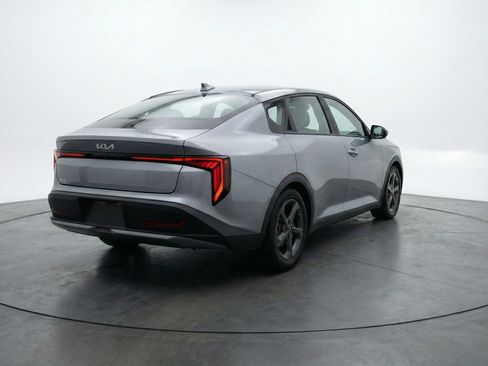 Used 2025 Kia K4 LXS image 9