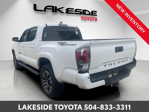 Used 2021 Toyota Tacoma TRD Sport w/ Technology Package image 5