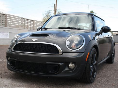 Used 2011 MINI Cooper S FWD image 19