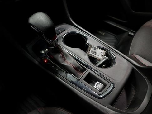 Used 2022 Chevrolet Equinox RS w/ Infotainment Package image 34