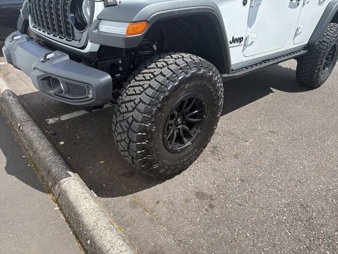 Used 2026 Jeep Wrangler Unlimited Sport AWD/4WD image 6