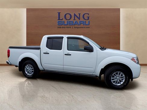 Used 2018 Nissan Frontier SV w/ Value Truck Package image 6