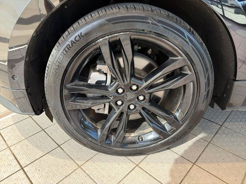 Used 2022 Ford Edge ST w/ Equipment Group 401A AWD/4WD image 9