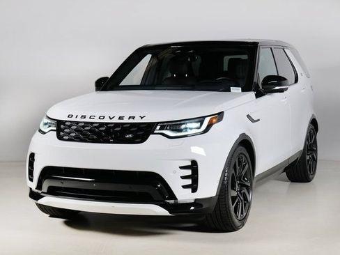 Certified 2025 Land Rover Discovery Dynamic SE AWD/4WD image 1