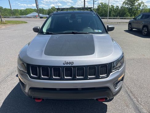 Used 2019 Jeep Compass Trailhawk w/ Cold Weather Group AWD/4WD image 8