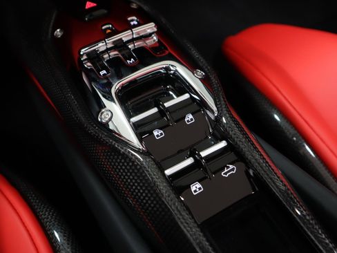 Used 2025 Ferrari 296 GTS image 33