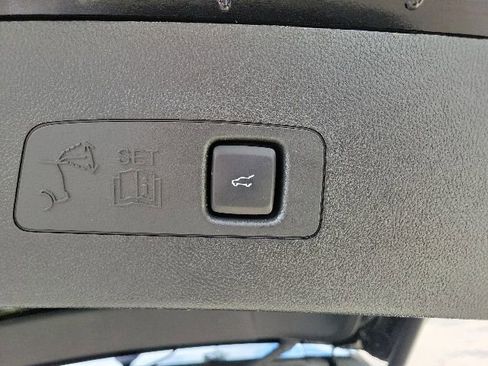 Certified 2024 Lincoln Corsair AWD image 23