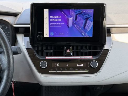 Used 2025 Toyota Corolla LE FWD image 17