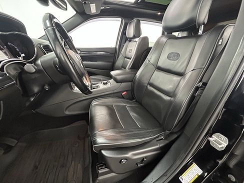 Used 2020 Jeep Grand Cherokee Overland image 31