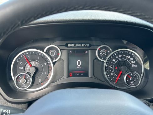 Used 2025 RAM 2500 Big Horn AWD/4WD image 13