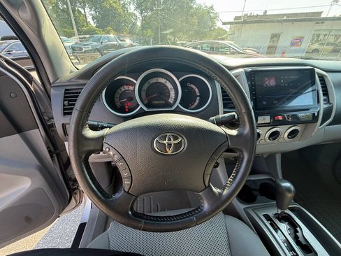 Used 2011 Toyota Tacoma 4x4 Double Cab w/ TRD Sport Pkg image 24