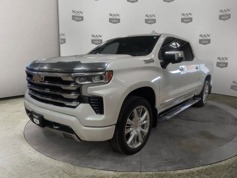 Used 2023 Chevrolet Silverado 1500 High Country w/ Technology Package image 7