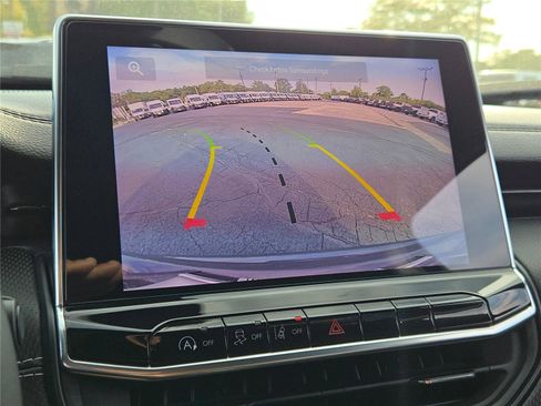 Certified 2024 Jeep Compass Latitude w/ Altitude Special Edition image 28