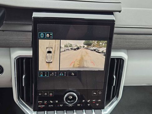 Used 2024 GMC Acadia Denali w/ Super Cruise Package image 17