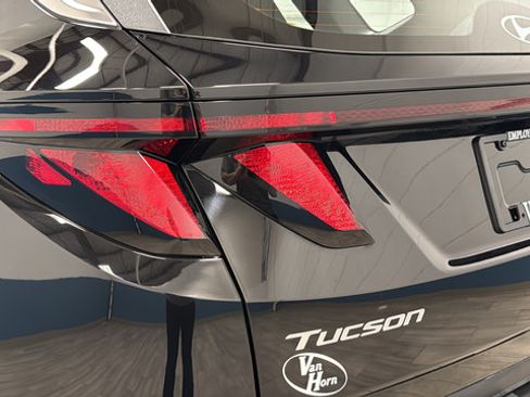 Used 2025 Hyundai Tucson SE AWD/4WD image 35