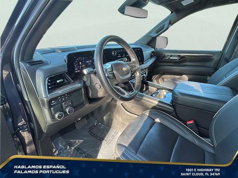 Certified 2025 Chevrolet Suburban Premier RWD image 14
