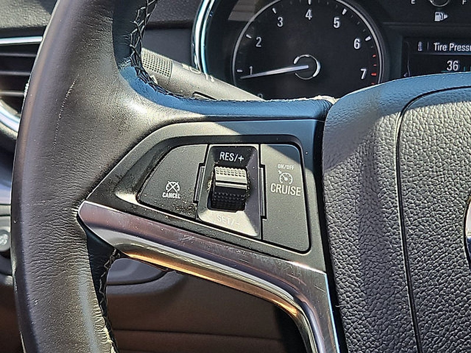 Used 2019 Buick Encore Preferred AWD/4WD image 22