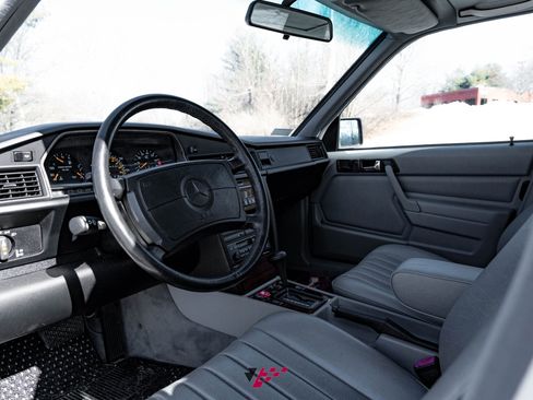 Used 1991 Mercedes-Benz 190 E 2.6 image 36